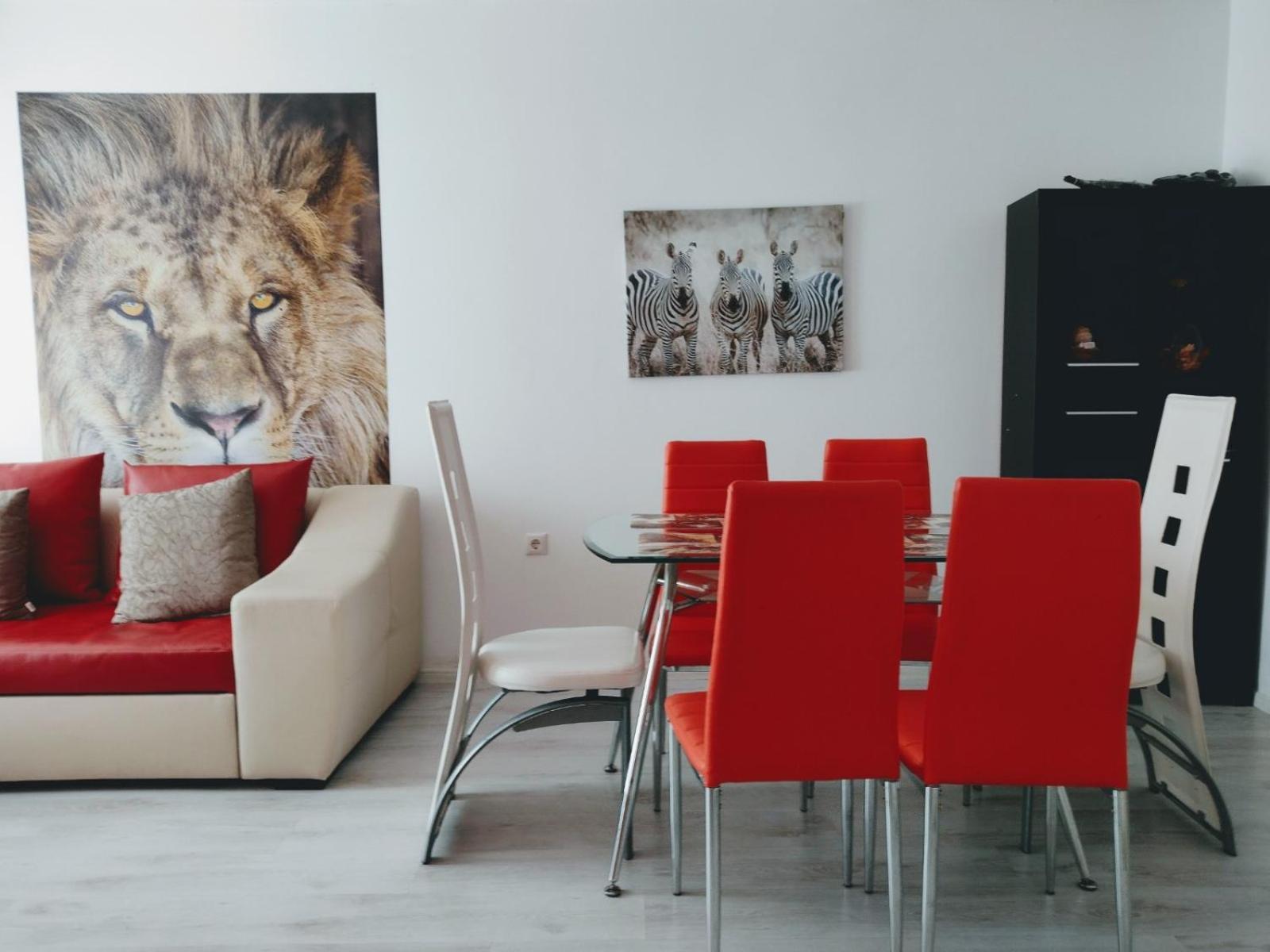 Private Apartment With Parking And Pool Balchik Bagian luar foto