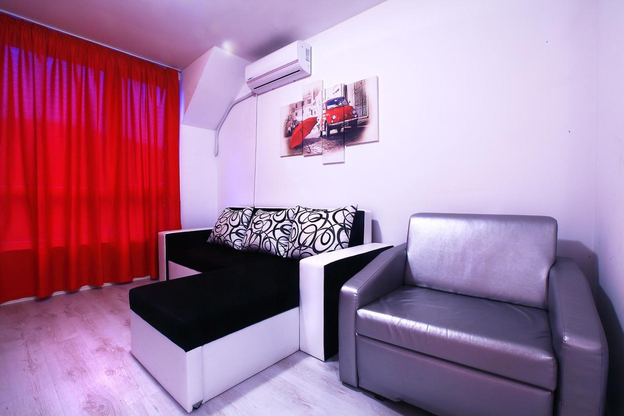 Private Apartment With Parking And Pool Balchik Bagian luar foto
