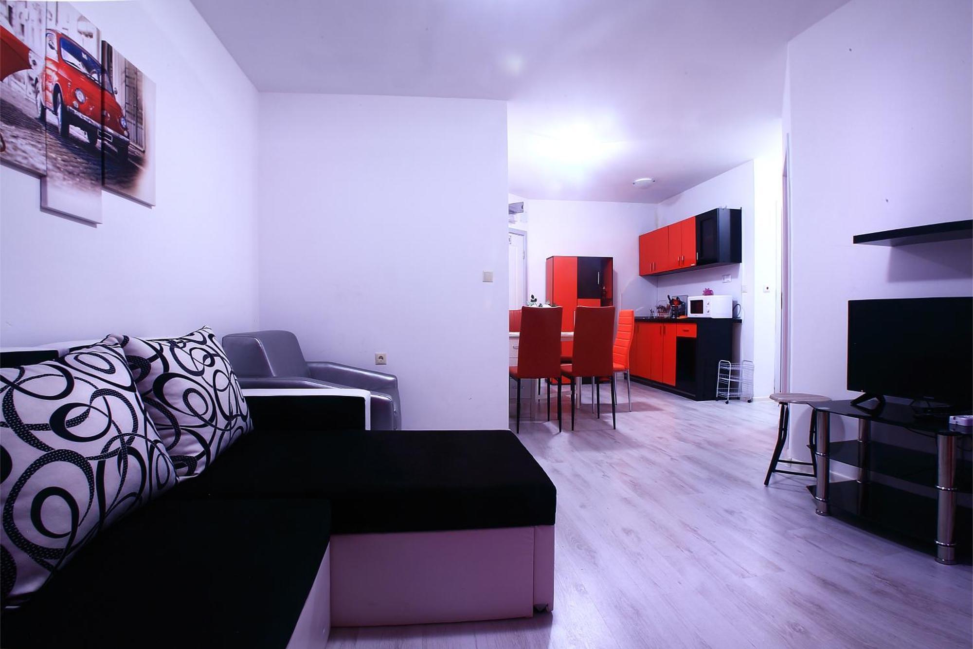 Private Apartment With Parking And Pool Balchik Bagian luar foto