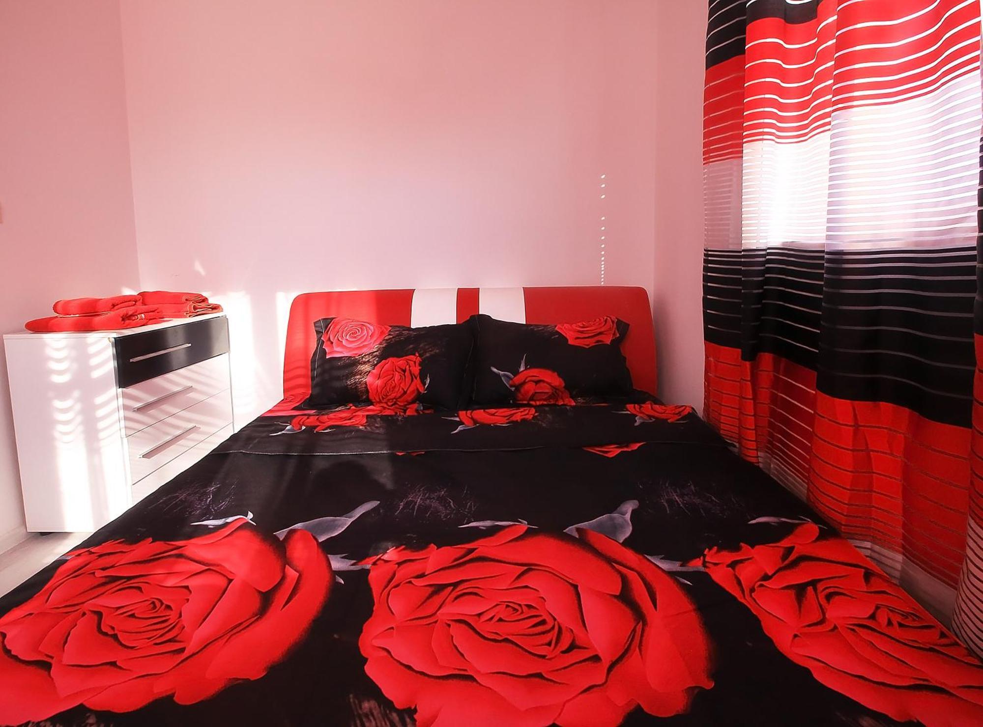Private Apartment With Parking And Pool Balchik Bagian luar foto