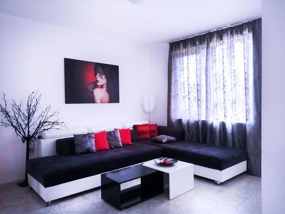 Private Apartment With Parking And Pool Balchik Bagian luar foto