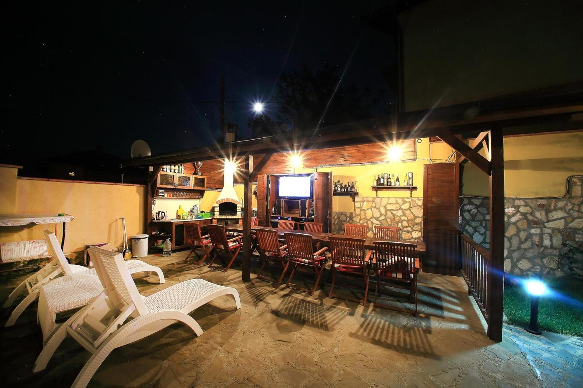 Private Apartment With Parking And Pool Balchik Bagian luar foto