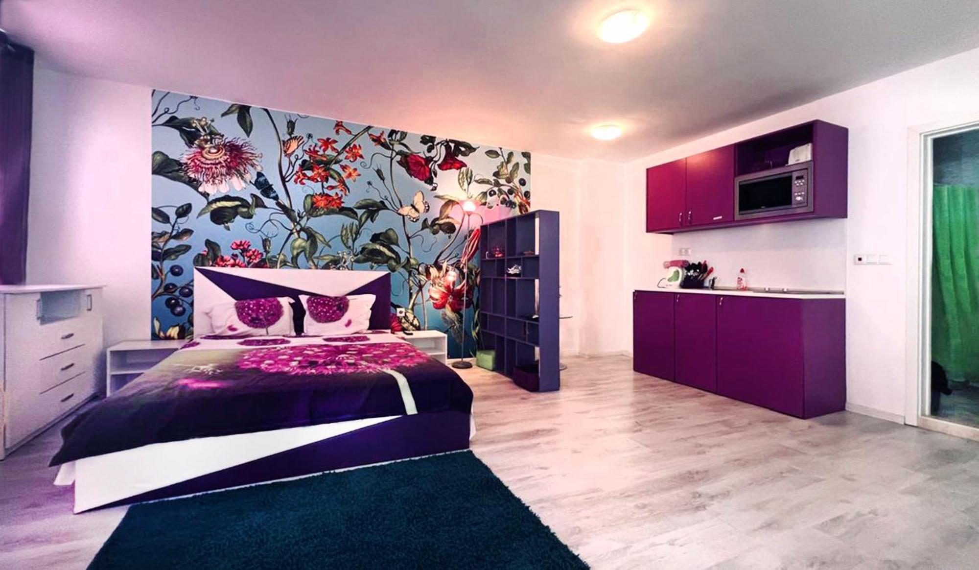 Private Apartment With Parking And Pool Balchik Bagian luar foto