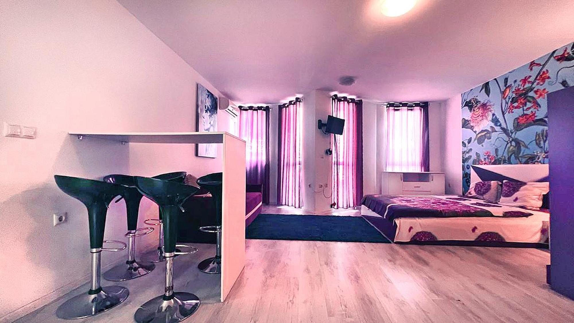 Private Apartment With Parking And Pool Balchik Bagian luar foto